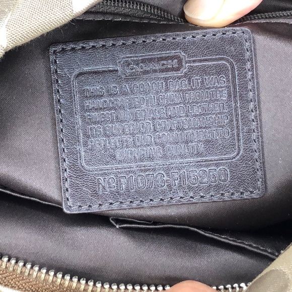 Coach Signature Sateen Hobo Carly - Picture 6 of 8